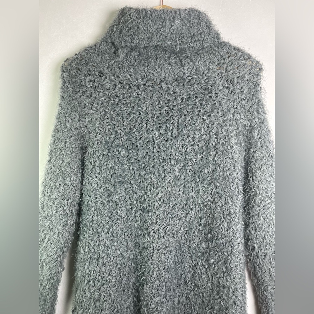 POL Women’s Fluffy Eyelash Knit Cowl Neck Sweater Gray Textured Pullover Sz S - Picture 9 of 11